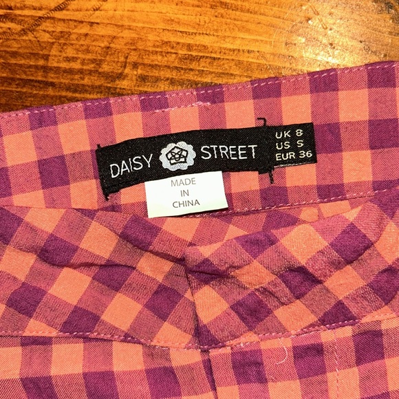 Daisy Street lightweight relaxed fit straight leg checkered high rise  trousers - Picture 3 of 5